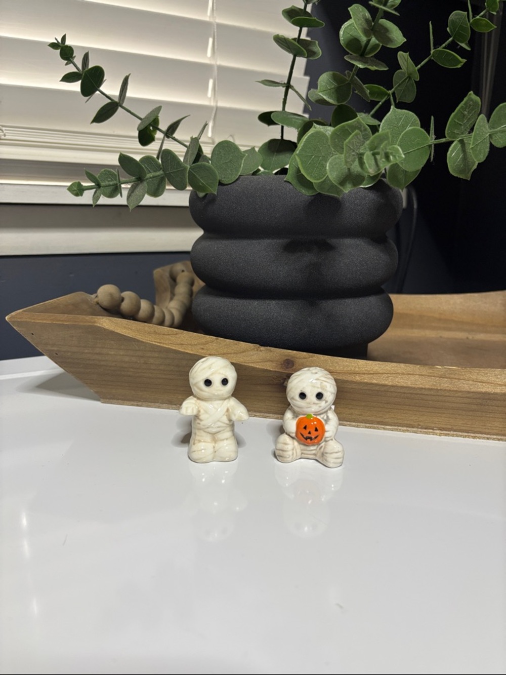 Cracker Barrel  mini Mummy salt and shaker